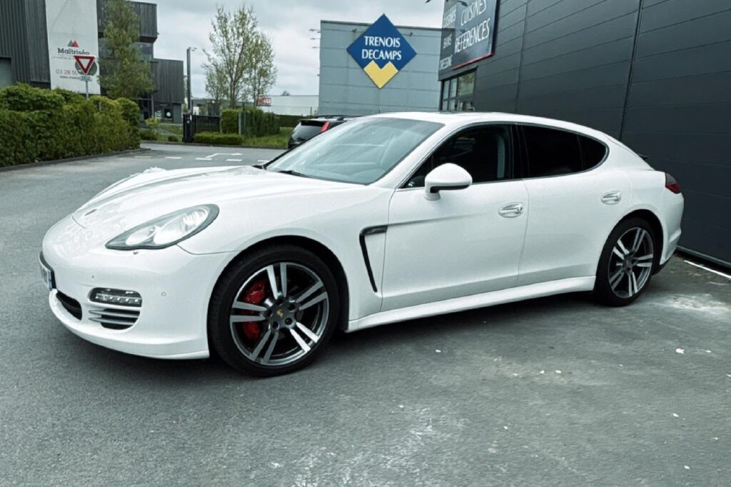 Location Porsche Panamera 4S avec chauffeur
