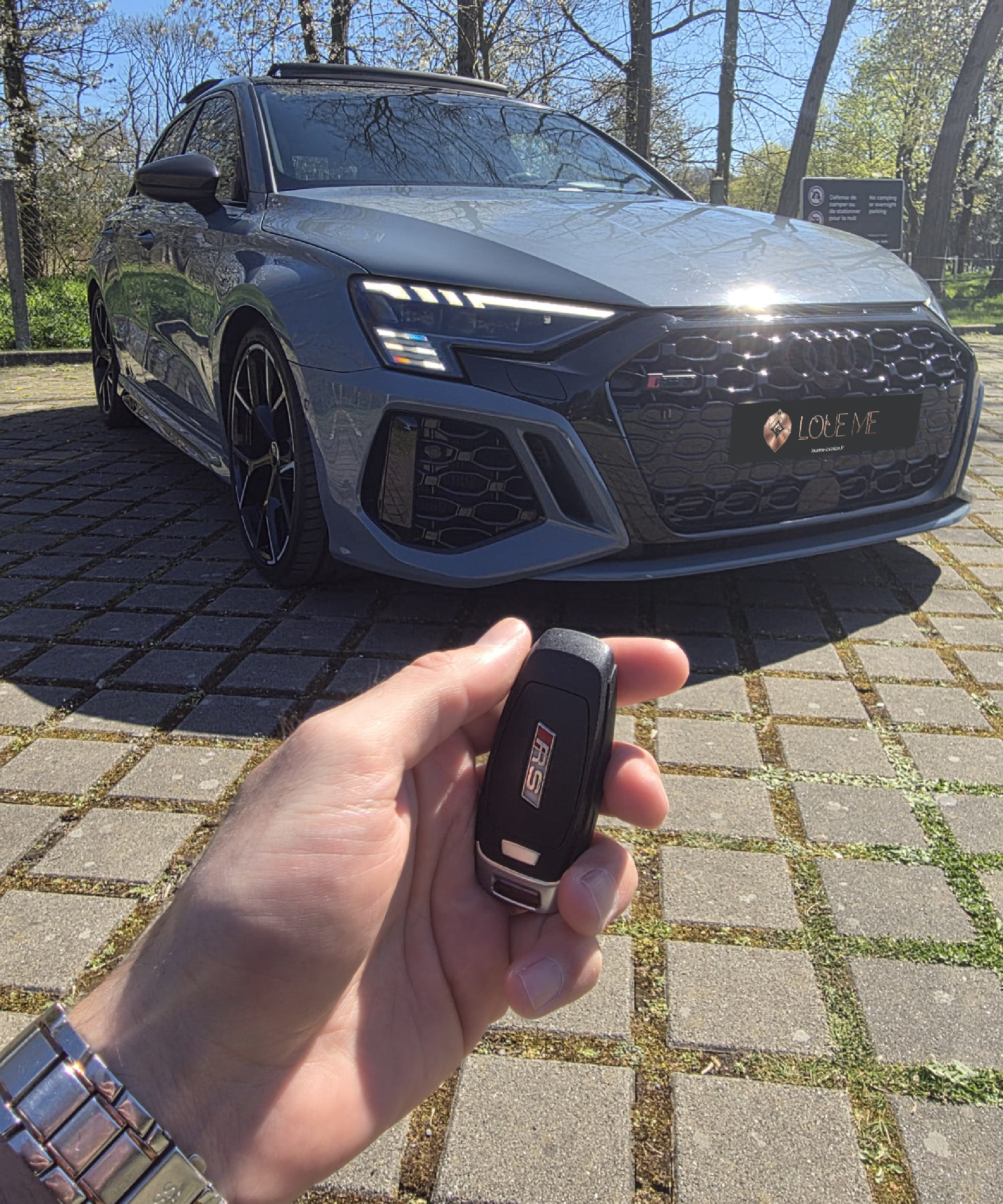 avant audi RS3 avec clé