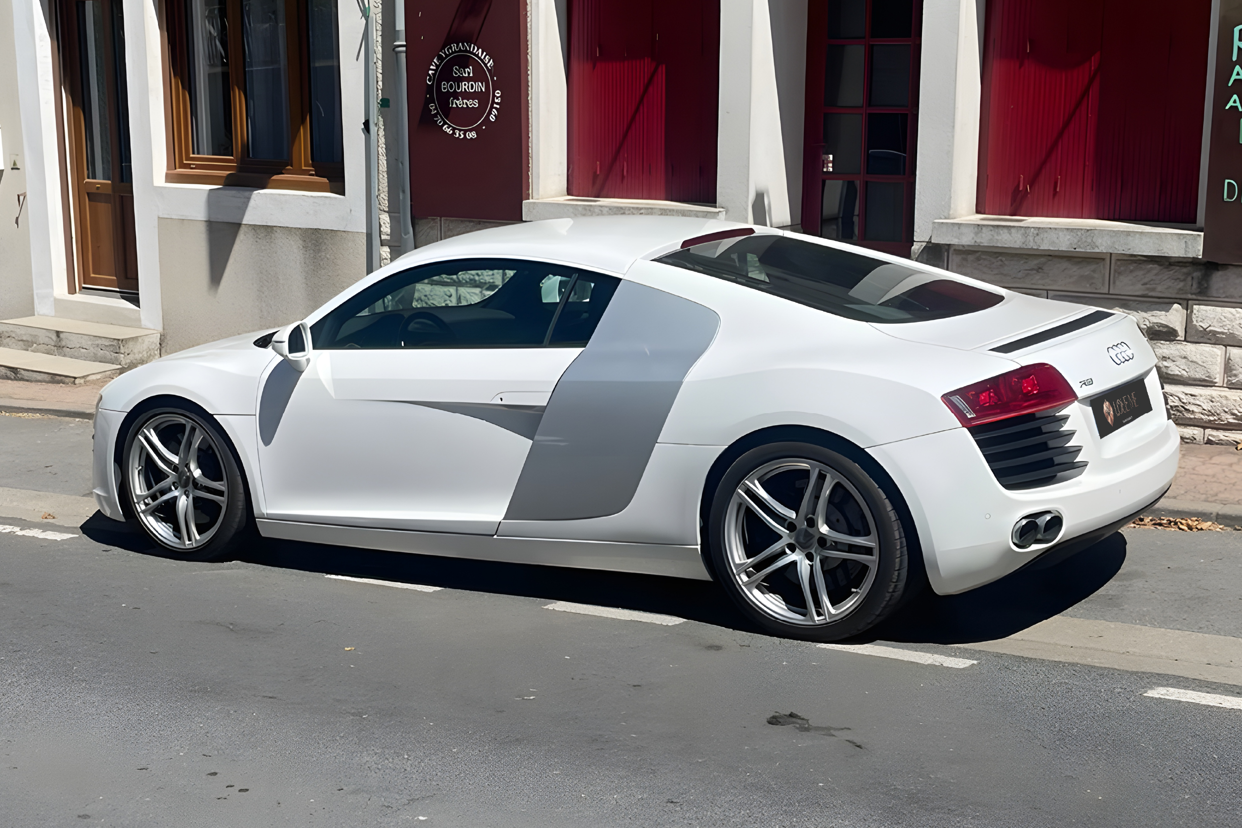AUDI R8
